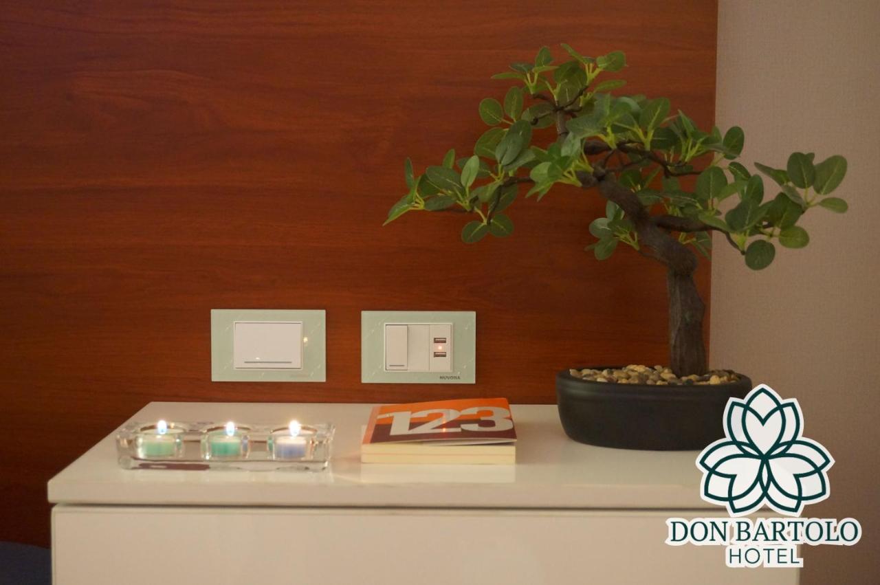 Hotel Don Bartolo Espinar المظهر الخارجي الصورة